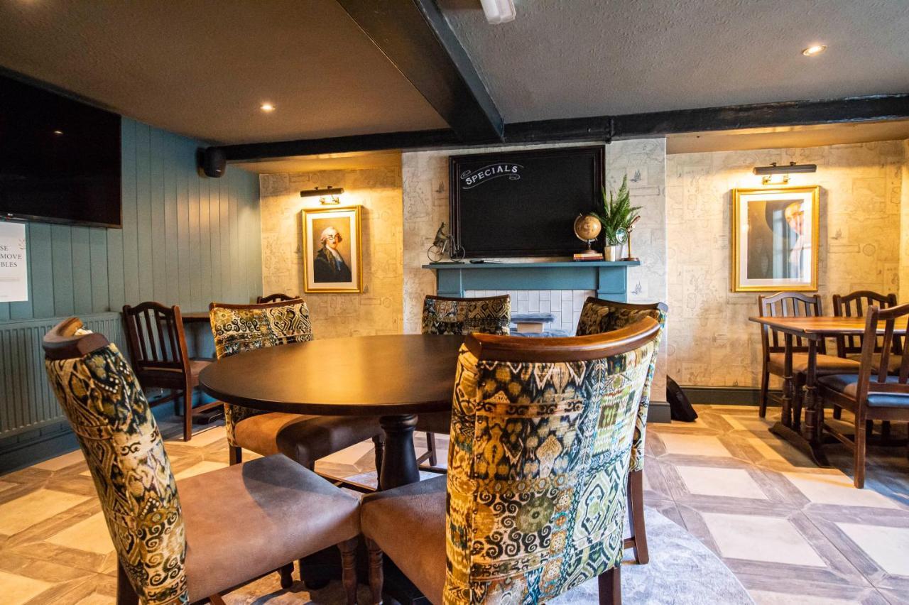 Kings Arms Hotel 斯坦斯特德芒特菲奇特 外观 照片