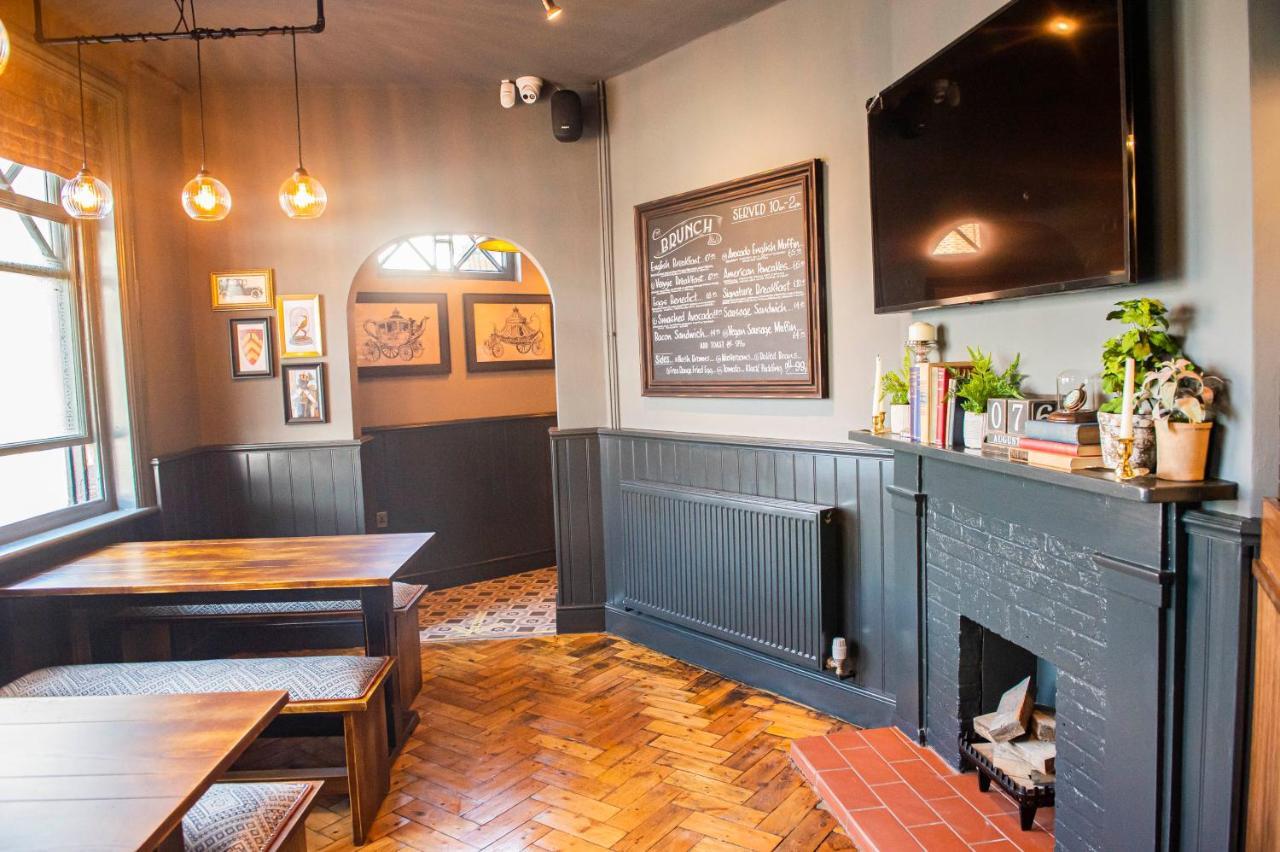 Kings Arms Hotel 斯坦斯特德芒特菲奇特 外观 照片