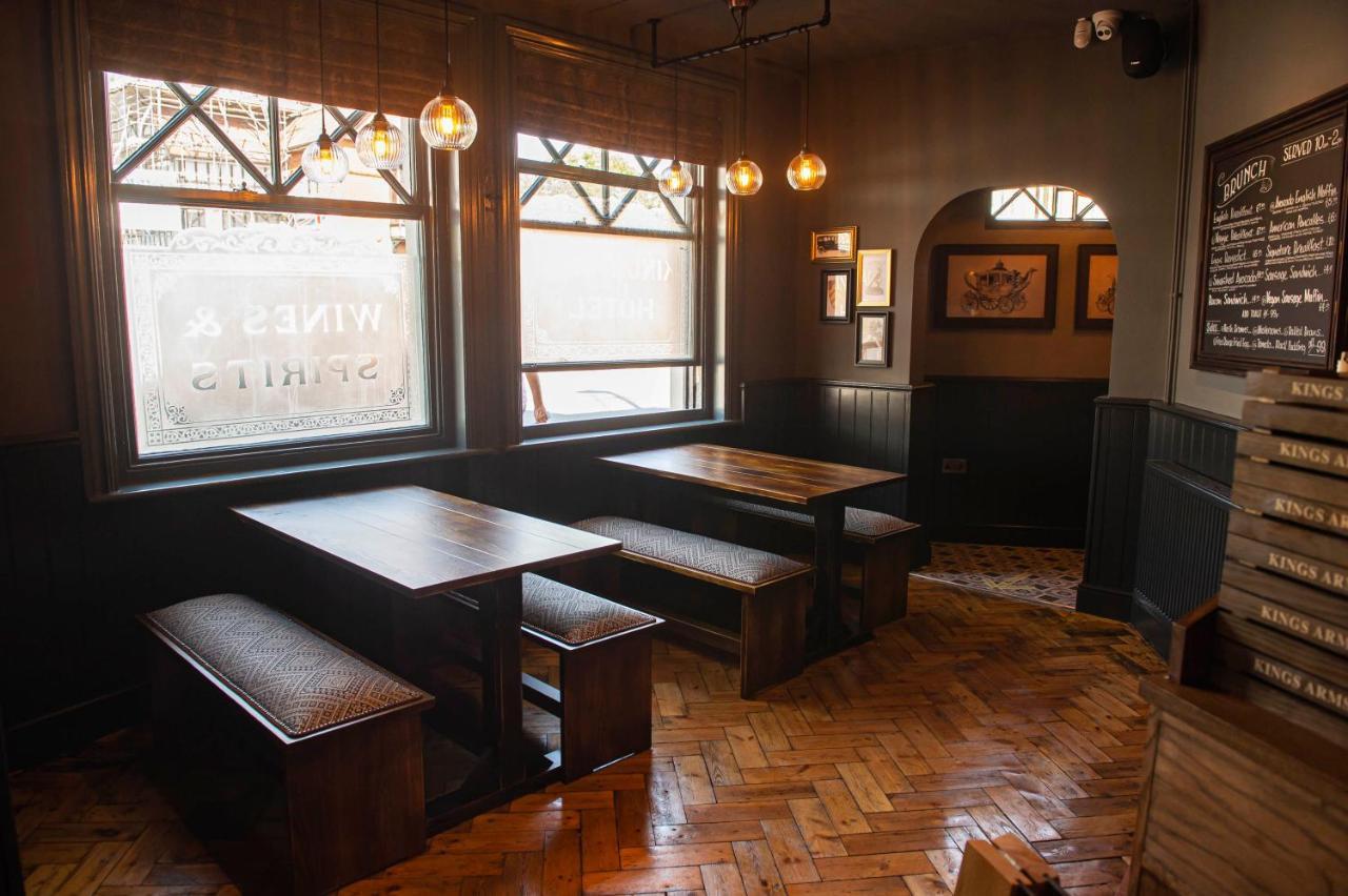 Kings Arms Hotel 斯坦斯特德芒特菲奇特 外观 照片