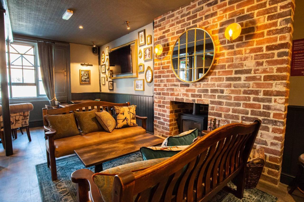 Kings Arms Hotel 斯坦斯特德芒特菲奇特 外观 照片