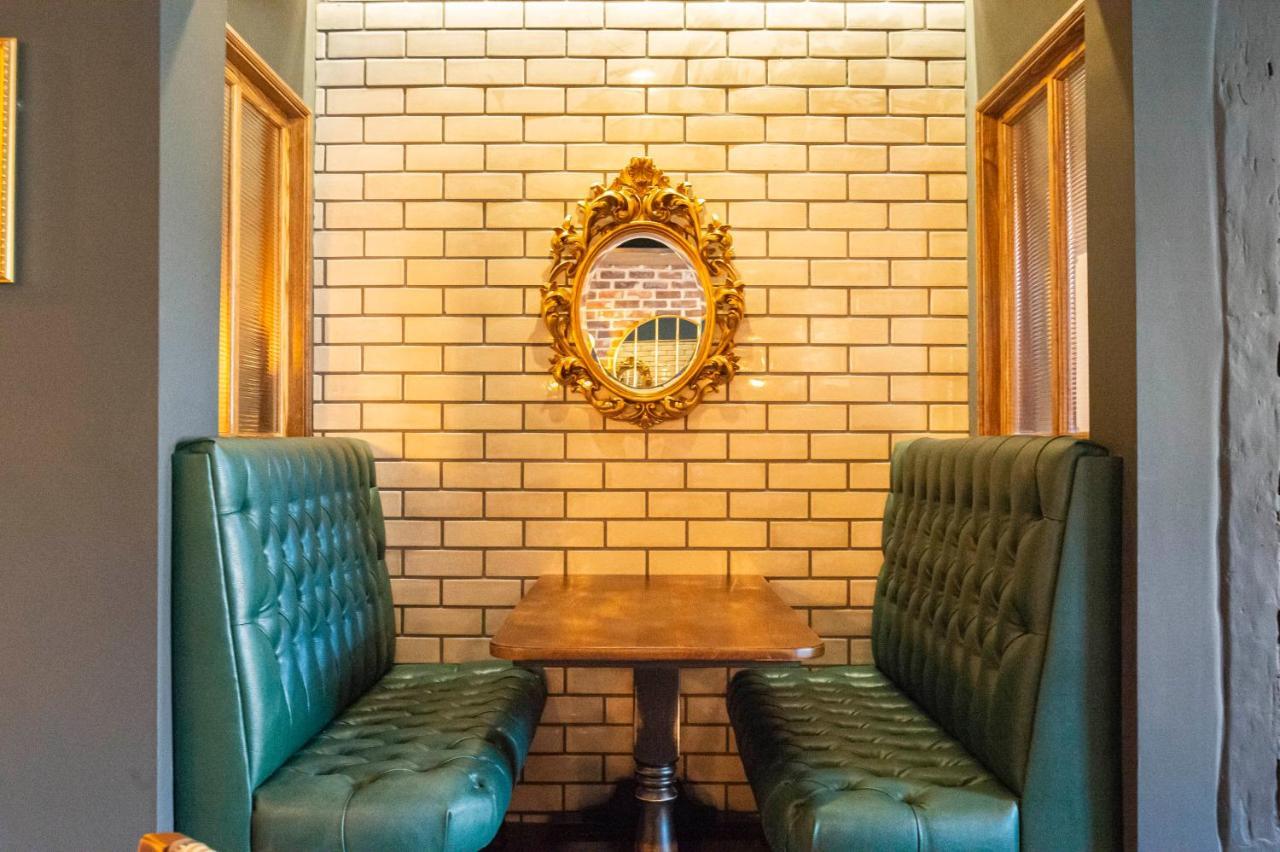 Kings Arms Hotel 斯坦斯特德芒特菲奇特 外观 照片