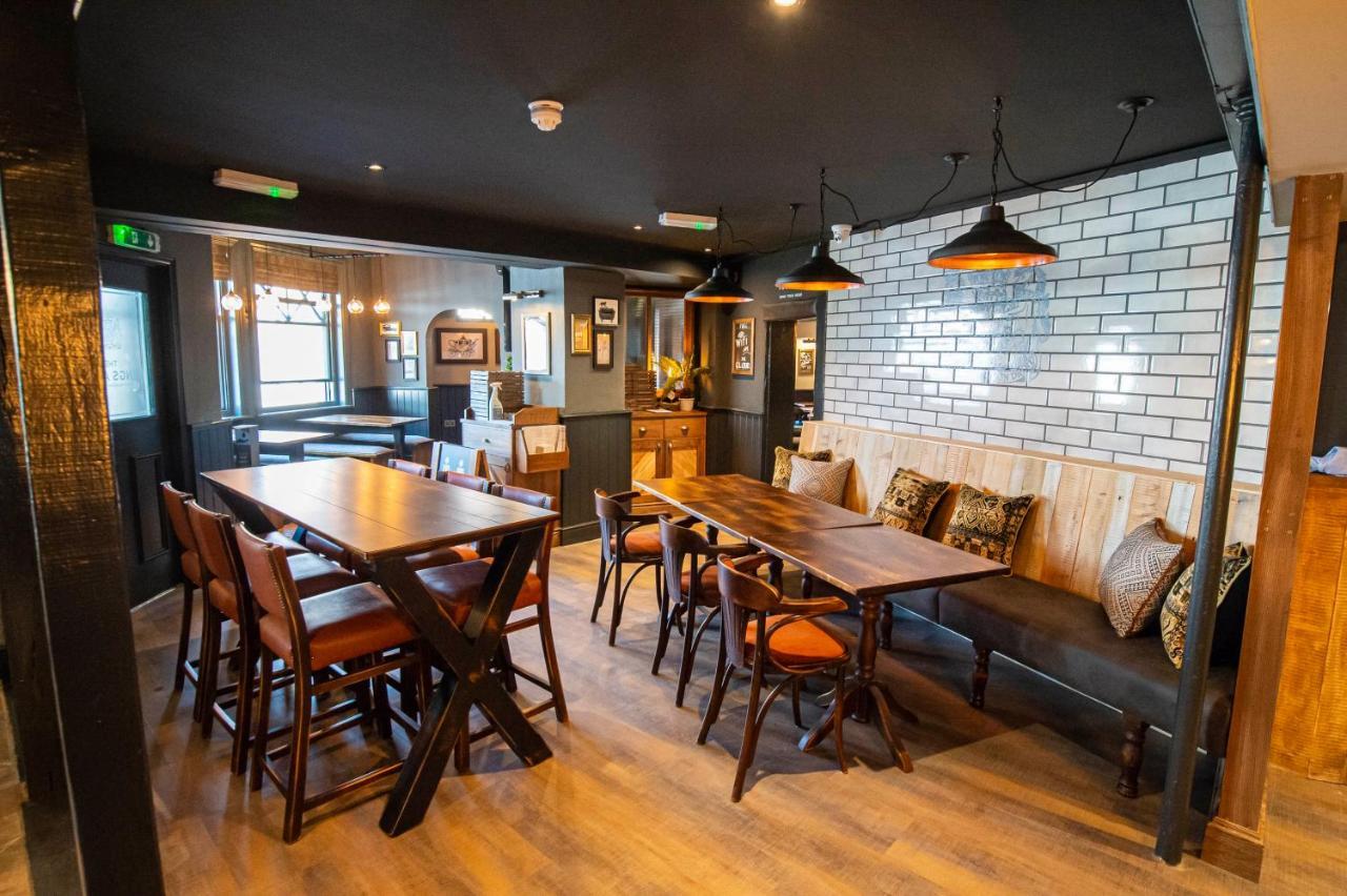 Kings Arms Hotel 斯坦斯特德芒特菲奇特 外观 照片