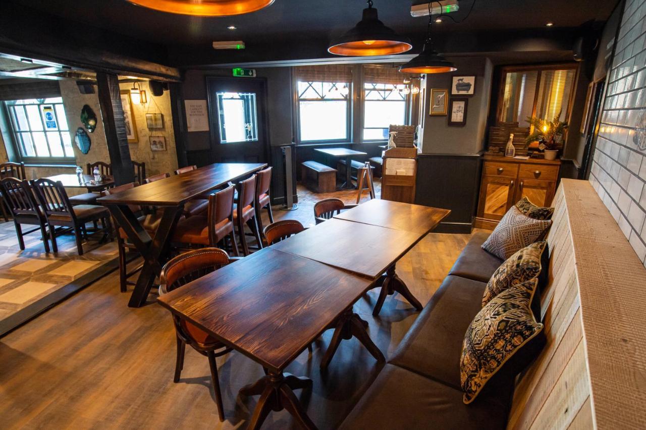 Kings Arms Hotel 斯坦斯特德芒特菲奇特 外观 照片